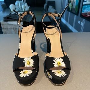 Kate Spade Daisy Wedges NWOT